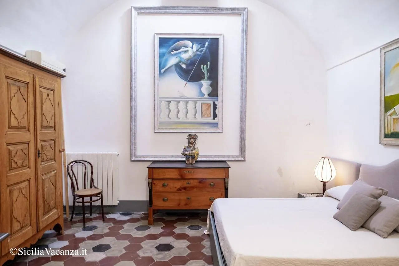 Modica Luxury Palace 0*,  Italien